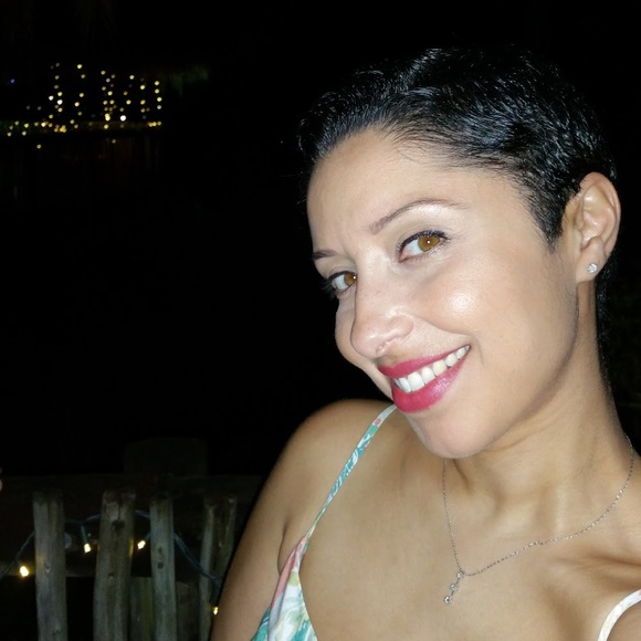 Meet your Posher, Lisé - Picture 1 of 1